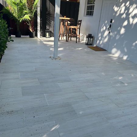 Unique Coral Gables Cottage Miami Exterior photo
