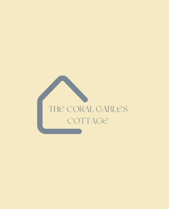 Unique Coral Gables Cottage Miami Exterior photo
